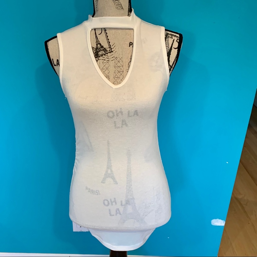 Keyhole sweater sleeveless top
